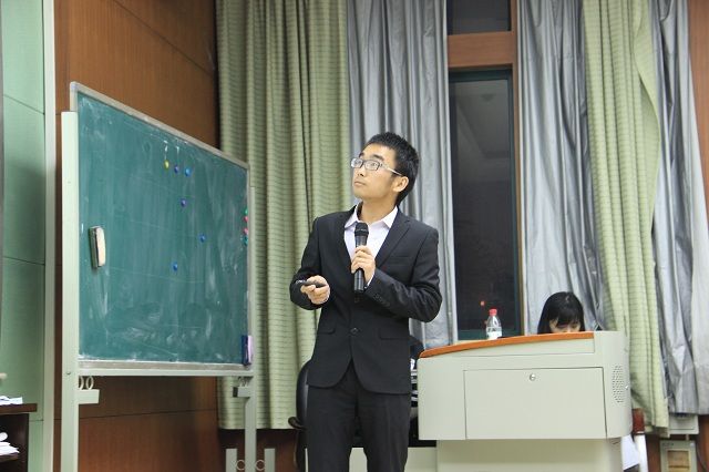 365英国上市官网在线2013年大学生创新创业训练计划结项答辩会顺利举办