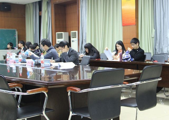 365英国上市官网在线2013年大学生创新创业训练计划结项答辩会顺利举办