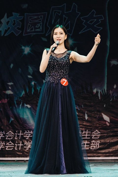 第五届武汉地区高校职场礼仪大赛暨校园“财女郎”选拔赛圆满落幕