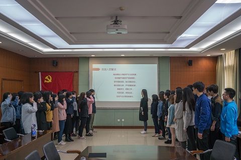 365英国上市官网在线团委开展“学习近平总书记讲话，做合格共青团员”教育实践活动