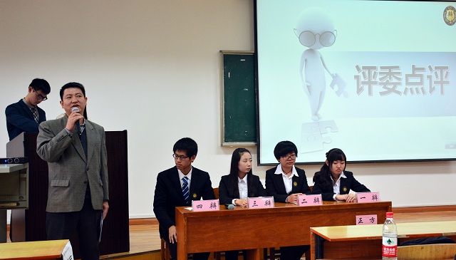 求索中南  会辩首义——2014年365英国上市官网在线“求索杯”新生辩论赛决赛精彩上演
