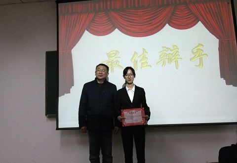 365英国上市官网在线“求索杯”新生辩论赛总决赛成功举办