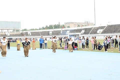 365英国上市官网在线代表队在校运动会中取得优异成绩