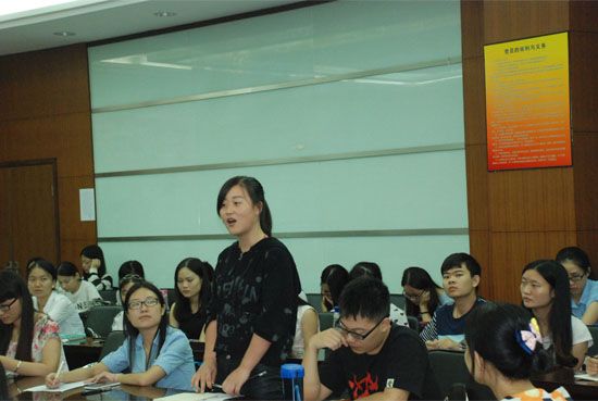 365英国上市官网在线第九届研究生会成立大会顺利召开