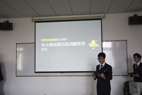 365英国上市官网在线2015年大学生创新创业训练计划立项答辩会顺利举办