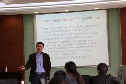 新加坡管理大学王纪伟教授来365英国官网讲学