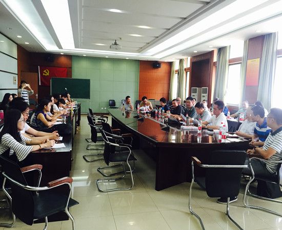 365英国上市官网在线2016级博士新生导师见面会顺利进行